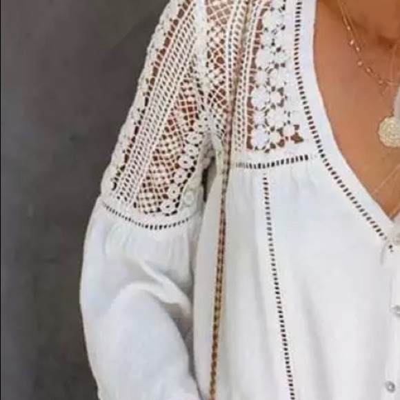 Boho White v neck floral crochet detail Blouse - Picture 4 of 4